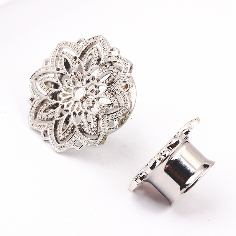 Cross-border Hot Sale Ear Expansion Stainless Steel Horn Bronze Flower Hollow Flower Auricle Expander Piercing Earrings - Image 3