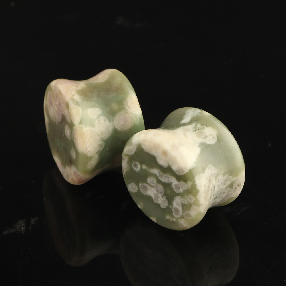 Stone Ear Expander Heart Shape Chrysanthemum Stone Ear Plug Tunnel Ear Gauges for Men Women - Image 5