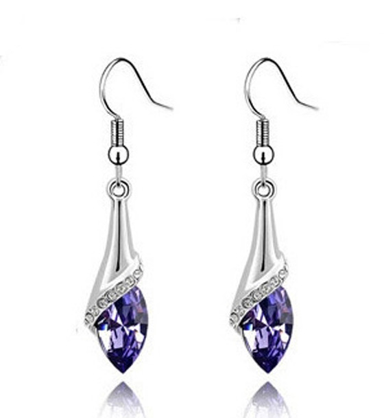 European American Fashion Flash Diamond Long Horse Eye Crystal Earrings for Women Wholesale - Image 3