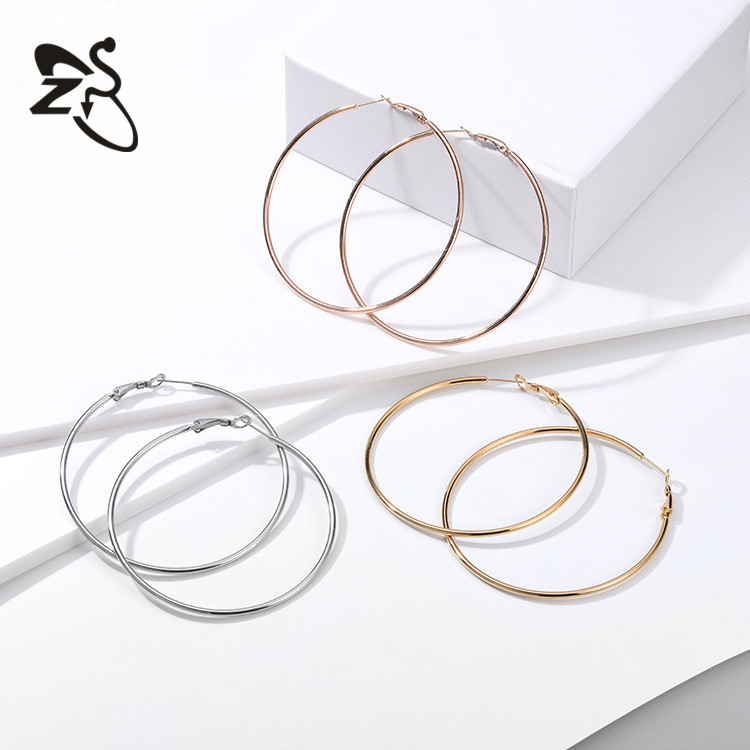 European American Elegant Face-Slimming Metal Earrings Exaggerated Large Hoop Earrings Titanium Steel Earrings Wholesale - Image 2