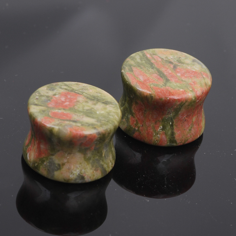 European American Style New Emerald Stone Reamer Ear Expander Body Piercing Ear Studs - Image 3