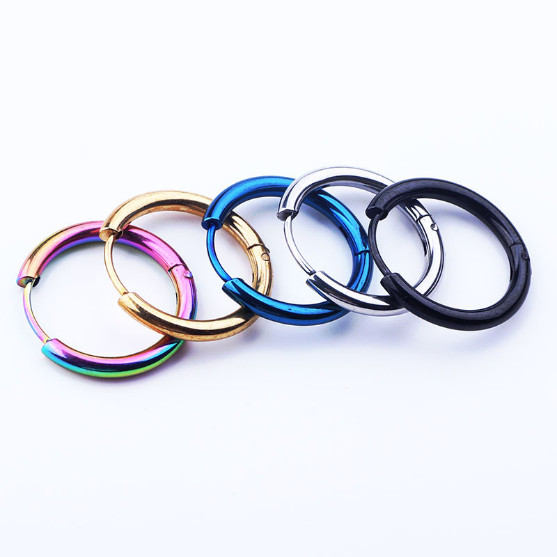 Trendy Men's Women's Titanium Steel Ear Clip Geometric Earrings Couple's Fashion Ear Buckle Stock - Image 2