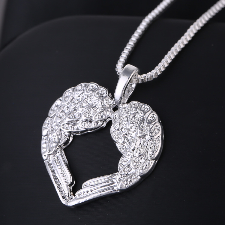 Fashion Angel Wings Heart Pendant Necklace for Women, Silver Alloy Jewelry - Image 3