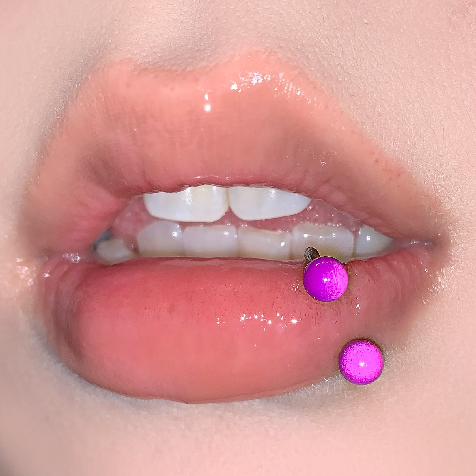 Gradient Acrylic Lip Ring - Colorful Candy-Colored External Thread Titanium Steel Ear Bone Ring - Image 4