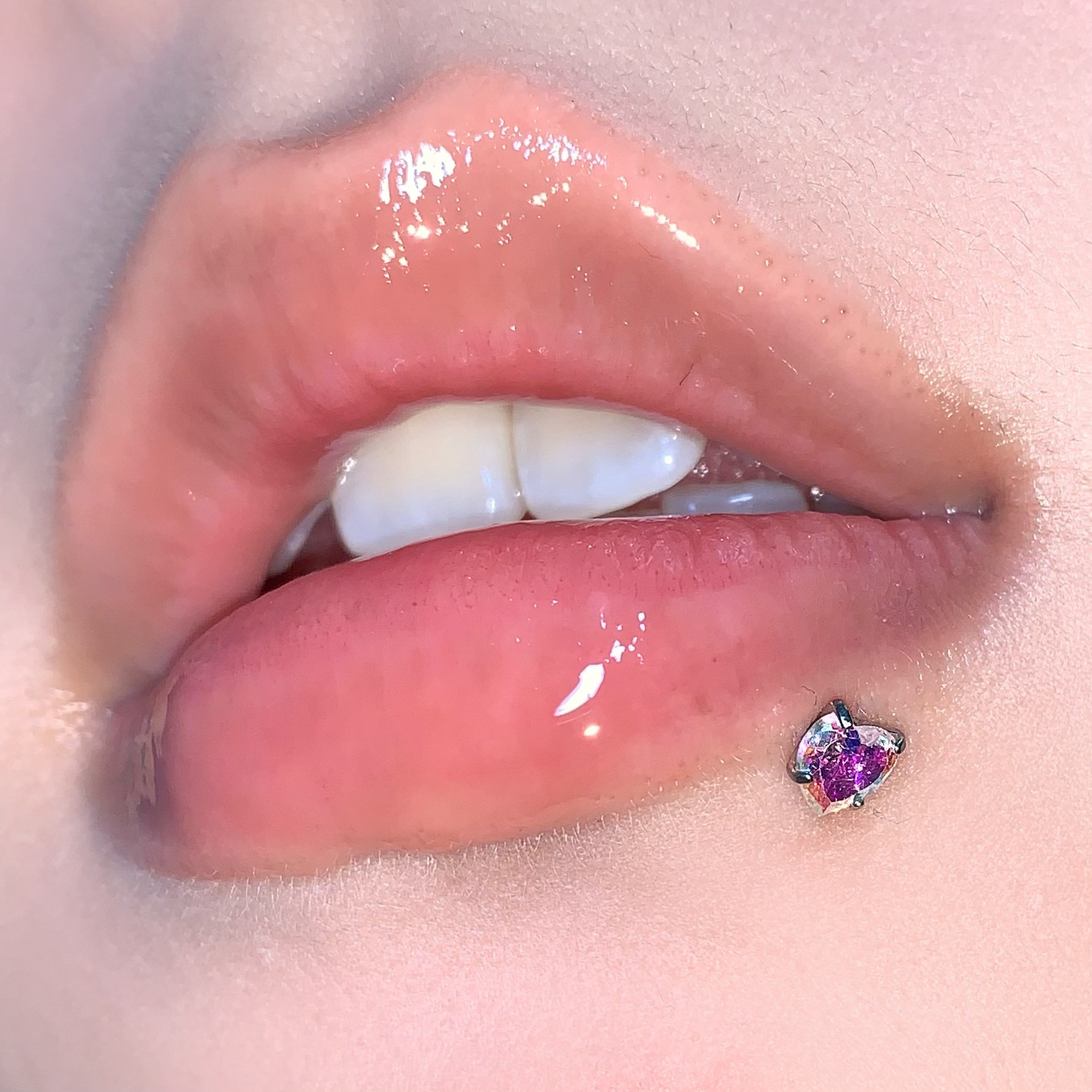 Diamond-Studded Heart Zircon 4mm Internal Thread Lip Piercing, Multi-Color, 316L Surgical Steel, European American Hot Girl Style - Image 3