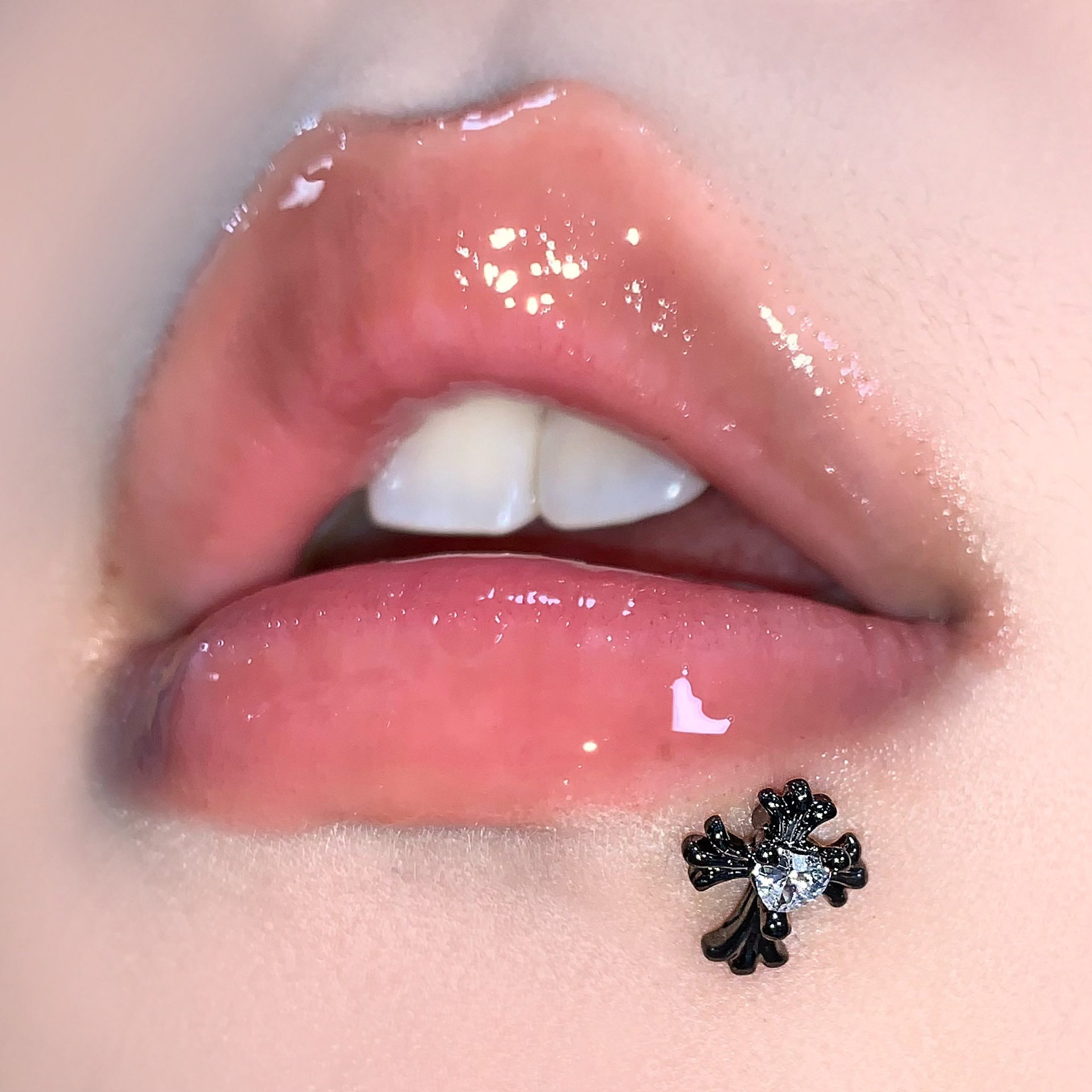 Vintage Cross 16G Lip Labret Stud CZ Zircon External Thread 316L Surgical Steel Lip Piercing Jewelry - Image 4
