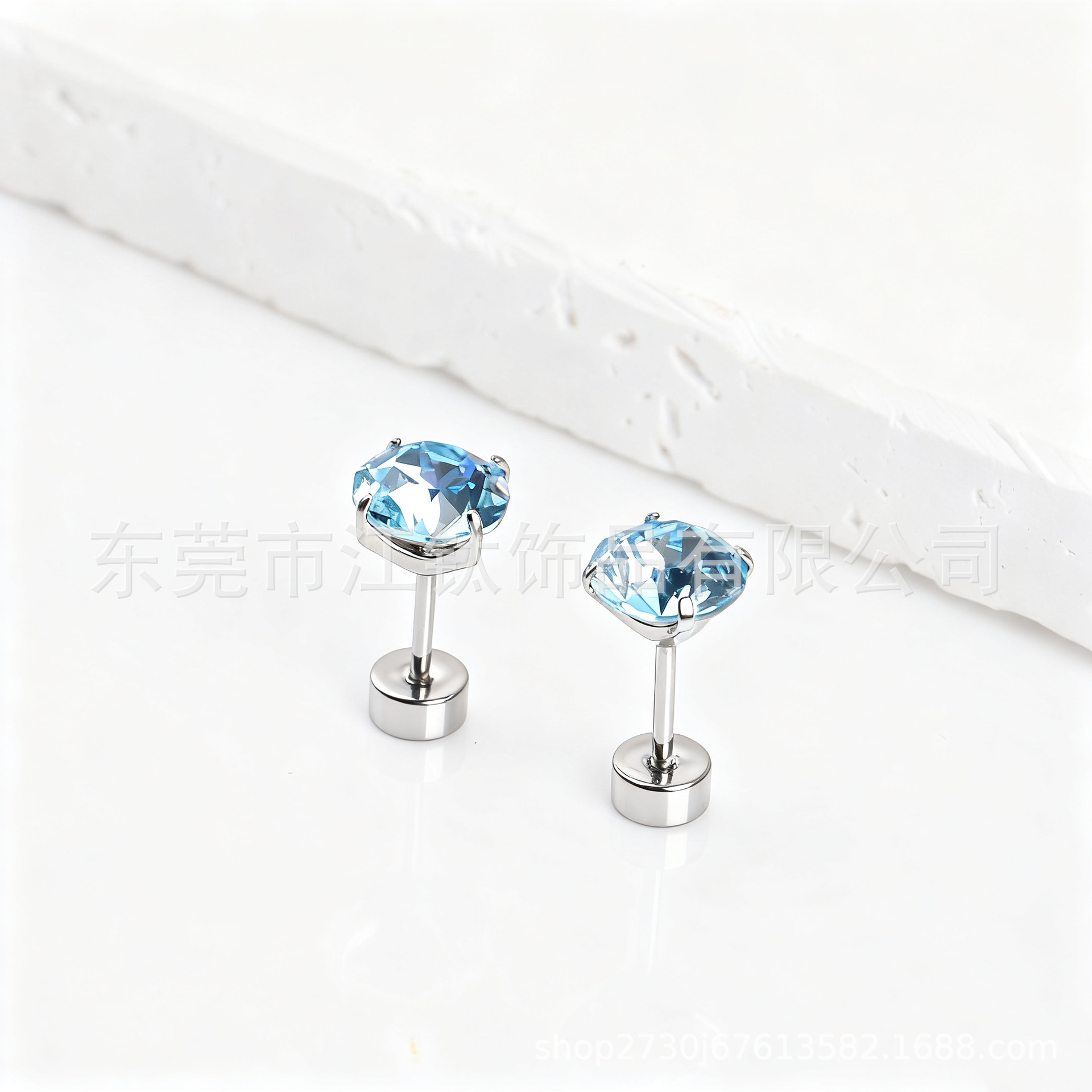 Jiangtai F136 Titanium Swarovski Four-Claw Round Cake Ear Bone Nail - G23 Titanium Alloy Body Piercing Earring - Image 5