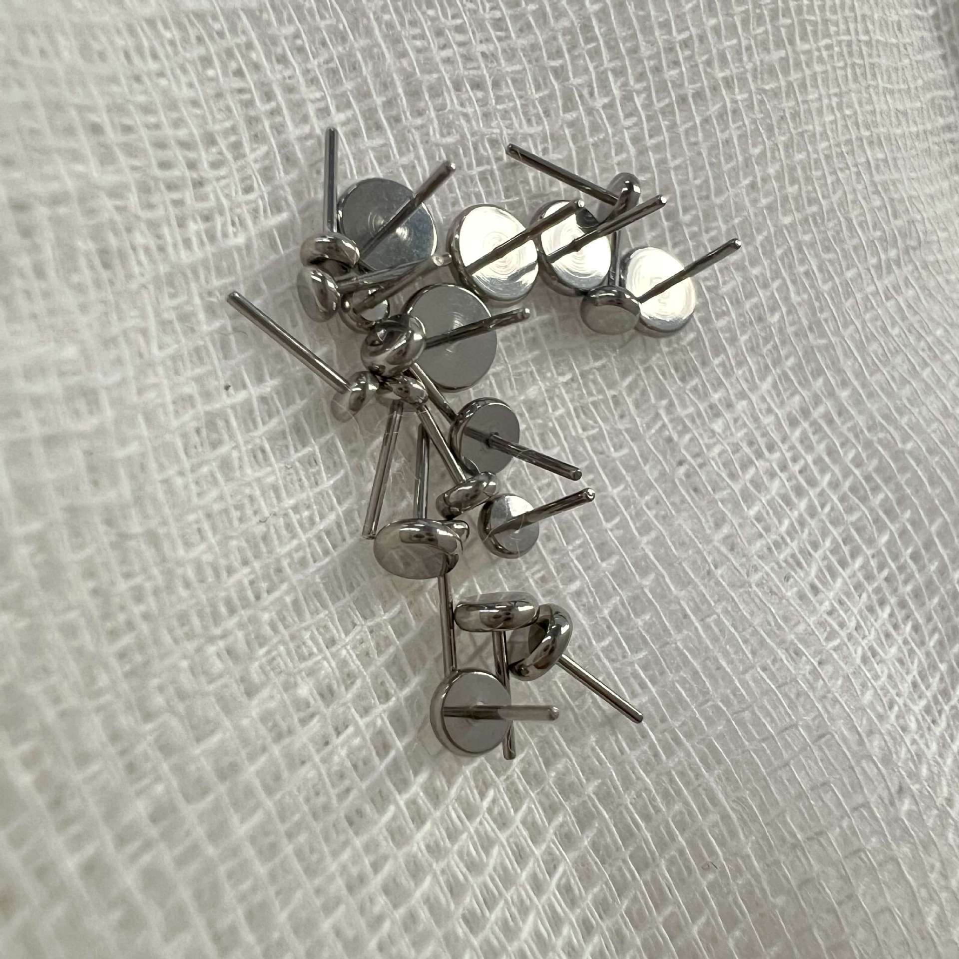 F136 Titanium Alloy Stud Earrings Pin-Type Round Flat Basic Lip Studs G23 Titanium Piercing Jewelry Ear Bone Studs - Image 2