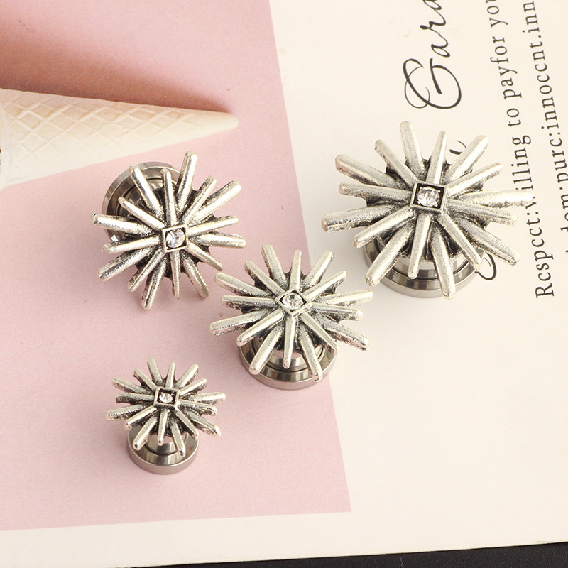2022 Summer Stainless Steel Punk Heart-Shaped Ear Expander Plug Ear Piercing Jewelry - Image 3