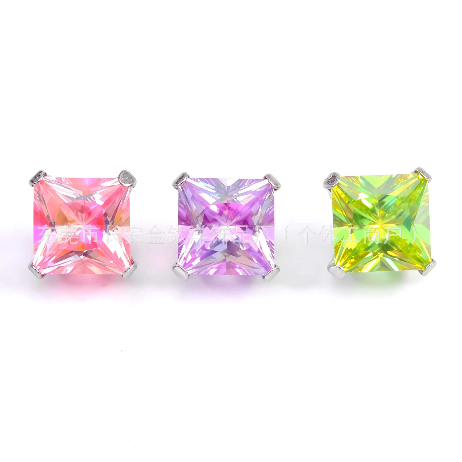 F136 Titanium Four-Prong Round-Bottom Sugar Cube 5A Zircon Lip Stud Earring - G23 Titanium Alloy Lip Piercing Jewelry - Image 4
