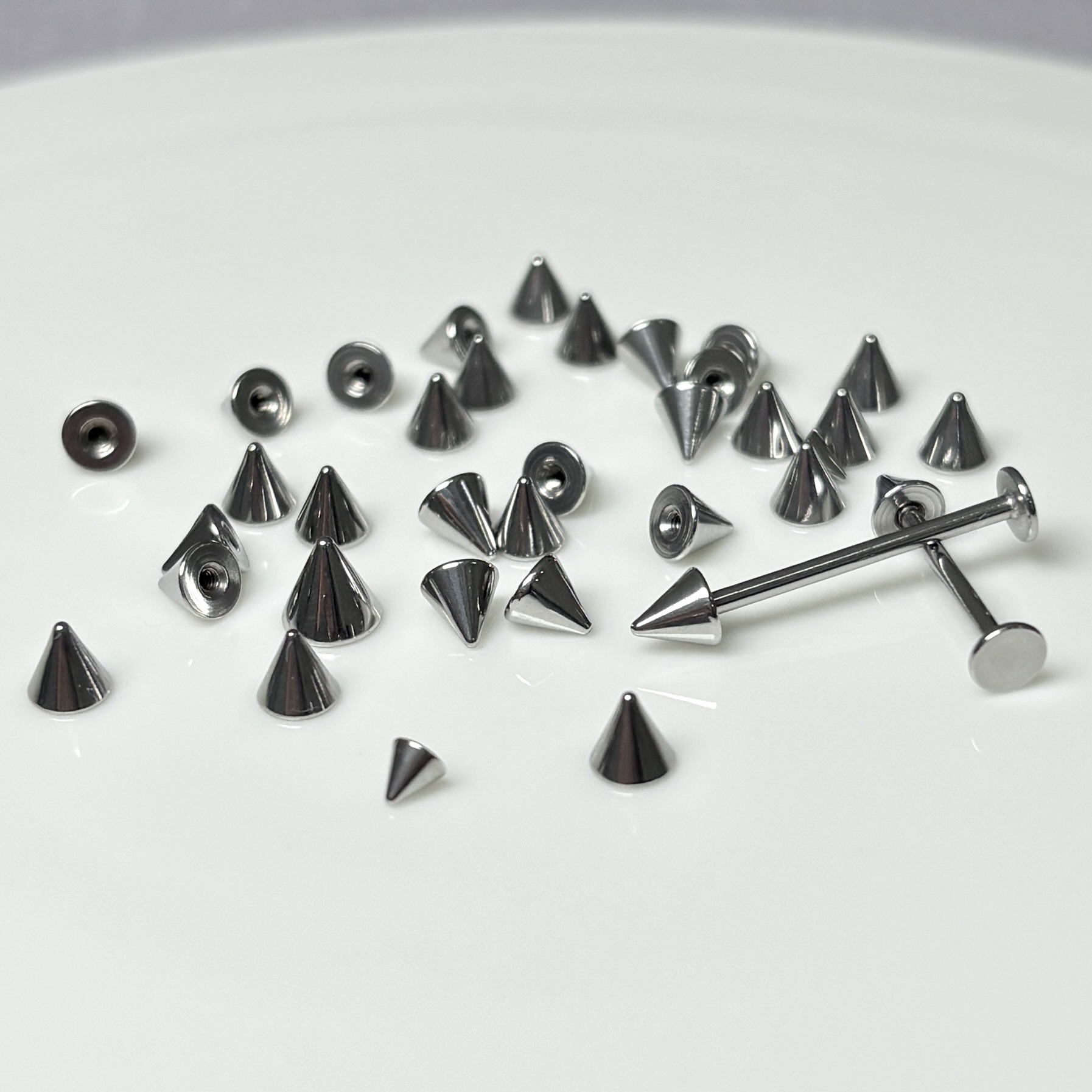 316L Titanium Steel Pointed Cone Head Bead Lip Labret Stud Earring Eyebrow Nose Piercing Jewelry Wholesale - Image 3