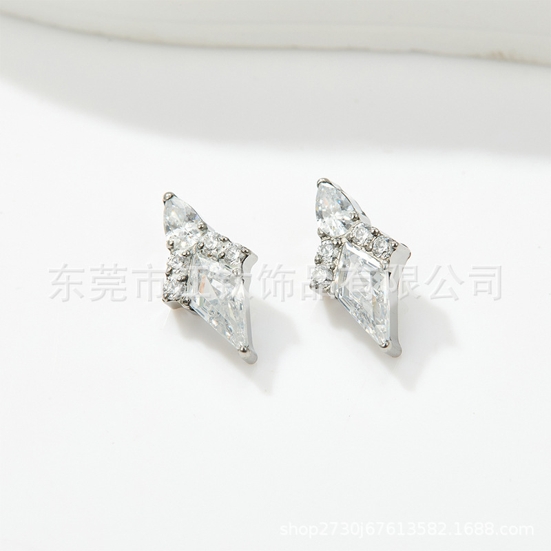 G23 Titanium Ear Bone Nail with Zircon - 1.2mm 10mm Cartilage Stud Earring Gold White CZ - Image 4