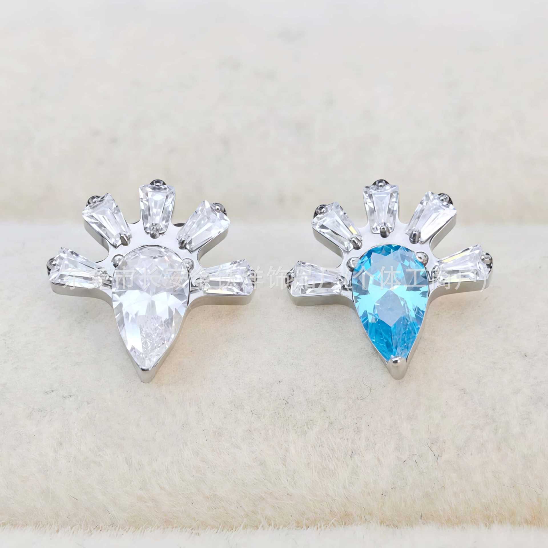 F136 Titanium Water Drop Flower Zircon Lip Stud Ear Bone Stud G23 Titanium Alloy Body Piercing Jewelry - Image 4
