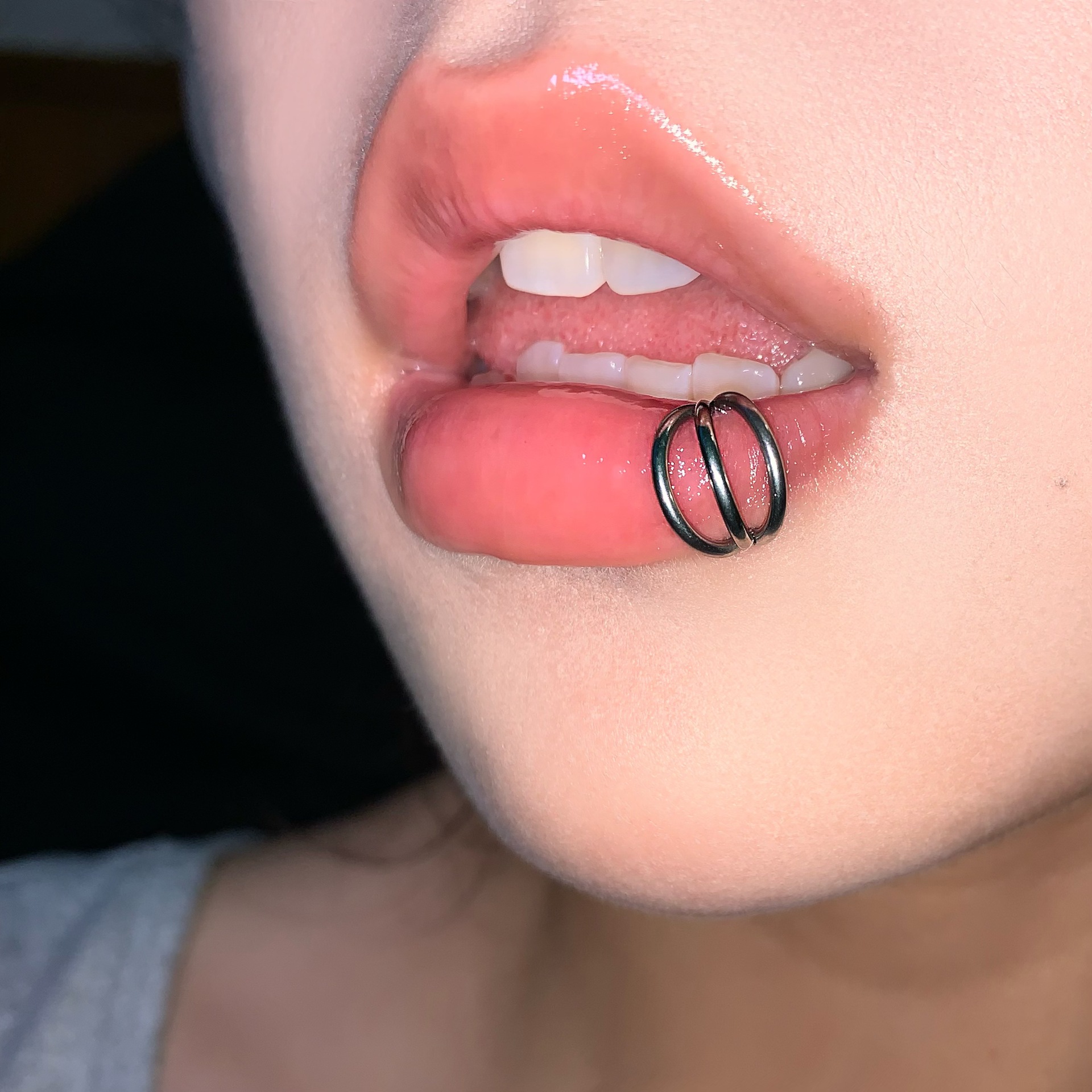 Three-Ring Lip Ring Steel Titanium Snap-On Seamless Plain Ring Ear Ring Lip Nails Niche Hot Girl Piercing Jewelry Wholesale - Image 4