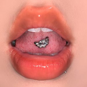 Super Flash Love Wings Zircon Tongue Nail Sweet External Thread Tongue Ring Titanium Steel Piercing Jewelry Wholesale