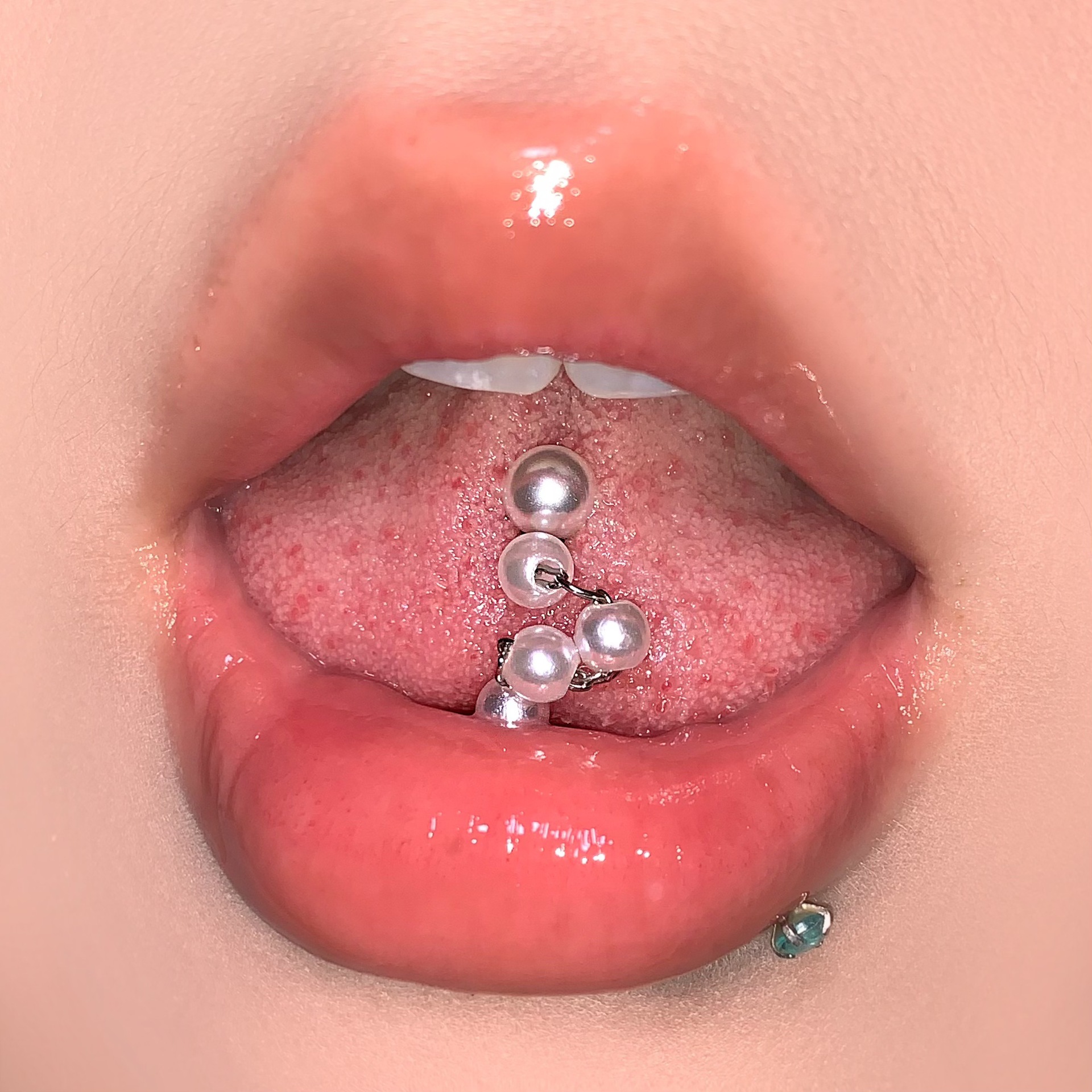 Removable Acrylic Pearl Chain Tongue Nail One Nail Two Wear Hot Girl Tongue Piercing Jewelry Wholesale - Image 3