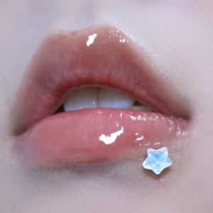5-Color Mocha Star Lip Piercing, Gradient Titanium Steel Cartilage Earring, Hot Girl Style, Wholesale