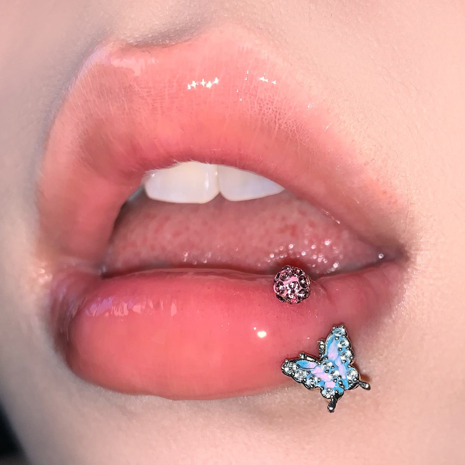 Super Flash Gradient Butterfly Lip Ring Steel Titanium Diamond Mud Ball Lip Nail Horseshoe Ring Ear Bone Ring Piercing Jewelry Wholesale - Image 2