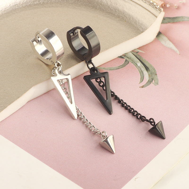 Distinctive Pointed Tapered Titanium Steel Earrings Men's Harajuku Retro Simple Circle Earrings Trendy Hip-Hop Ear Clip Women - Image 4