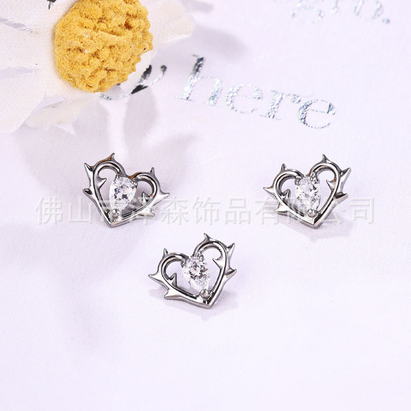 F136 Titanium Alloy Thorn Heart Earrings - G23 Titanium Zircon Lip and Tongue Studs Body Piercing Jewelry - Image 4