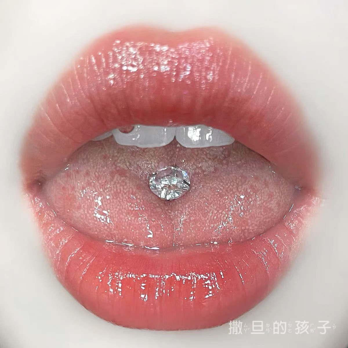 Zircon Titanium Steel Tongue Barbell Flash Diamond Hot Girl Cool Tongue Ring Piercing Jewelry Wholesale - Image 3