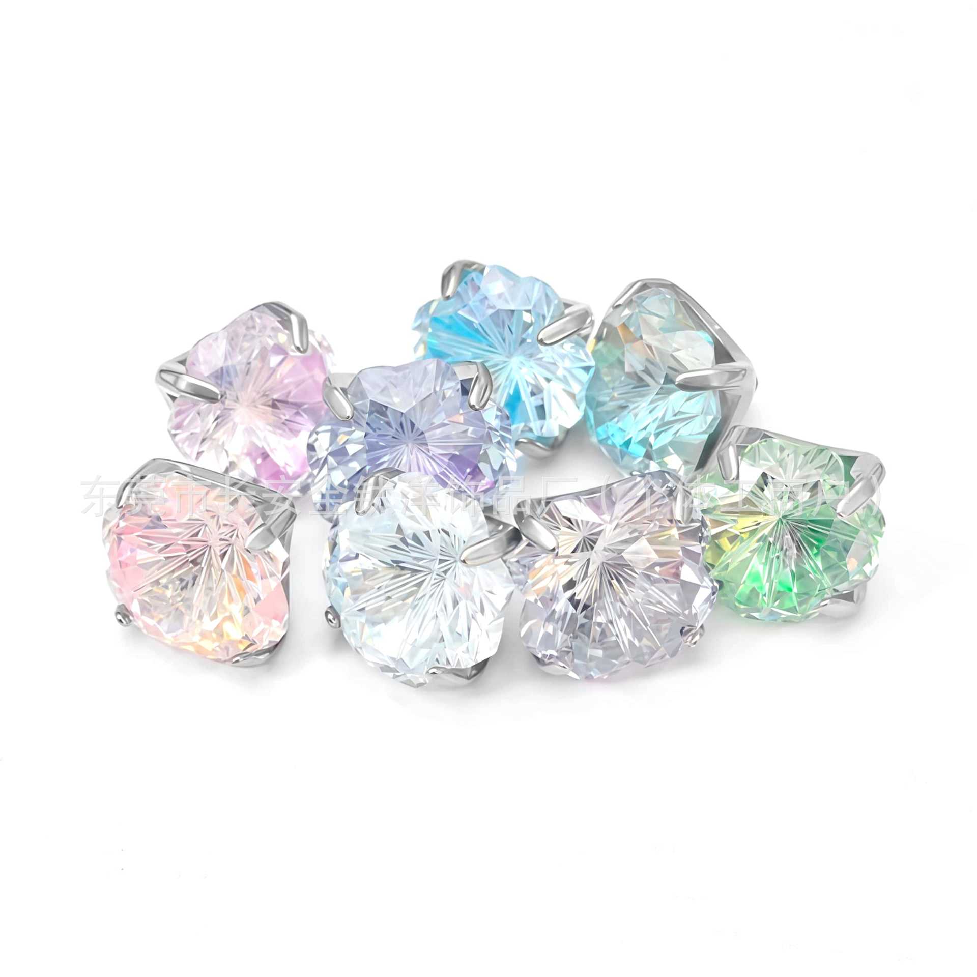 F136 Titanium Round Base Claw-Set Four-Leaf Clover Gradient Lip Stud Ear Stud Ear Bone Stud G23 Titanium Alloy Body Piercing Jewelry - Image 5