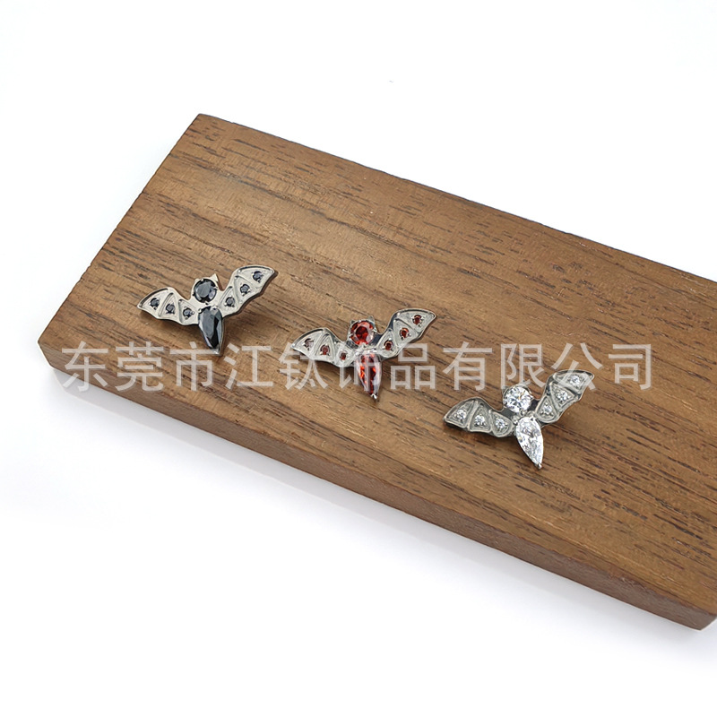 G23 Titanium Ear Bone Nail Bat Zircon Cross-border Hot Sale Titanium Alloy Body Piercing Jewelry Ear Stud - Image 4