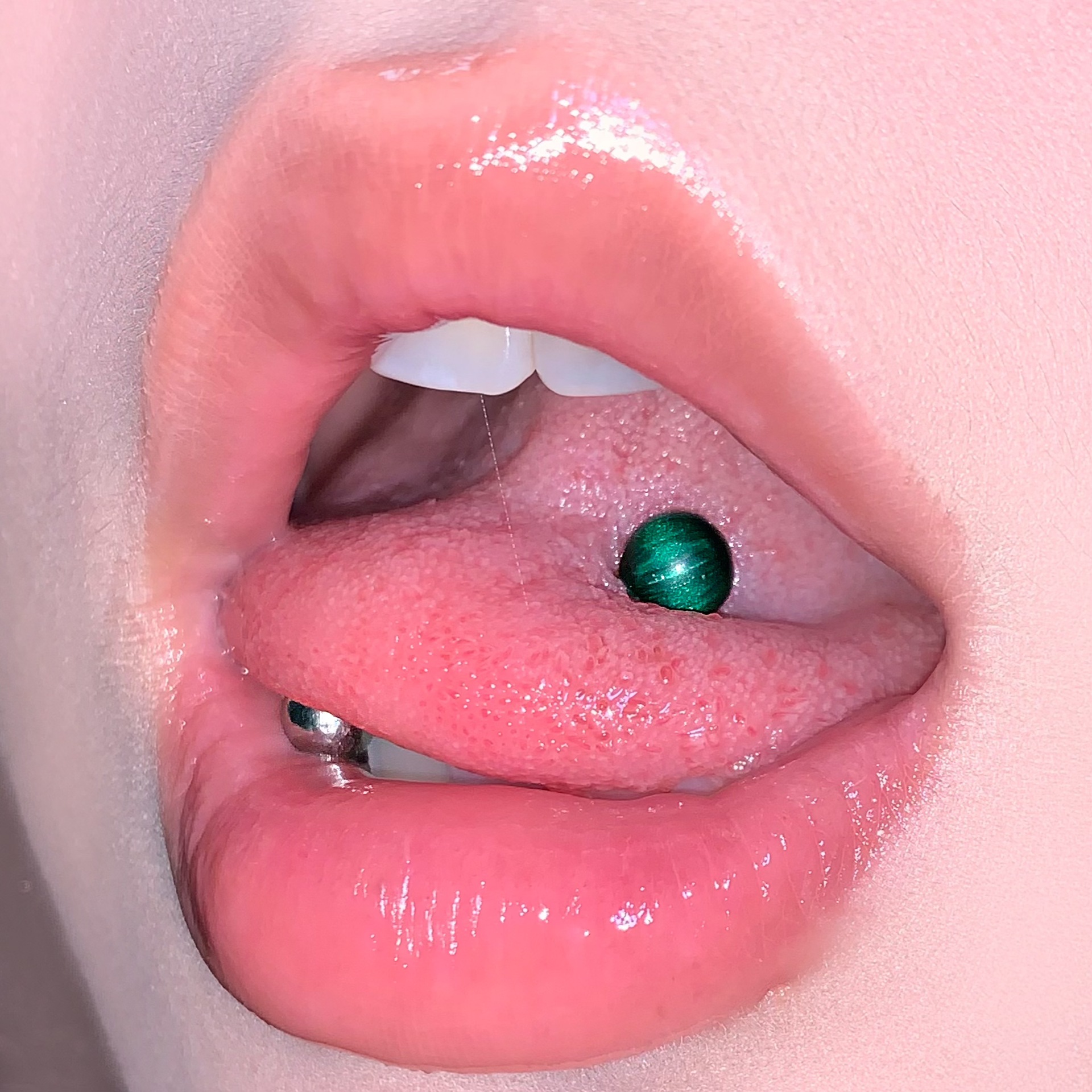 Retro Gradient Acrylic Tongue Nail Steel Titanium External Thread Tongue Barbell Hot Girl European American Punk Jewelry Multi-Color Optional - Image 3