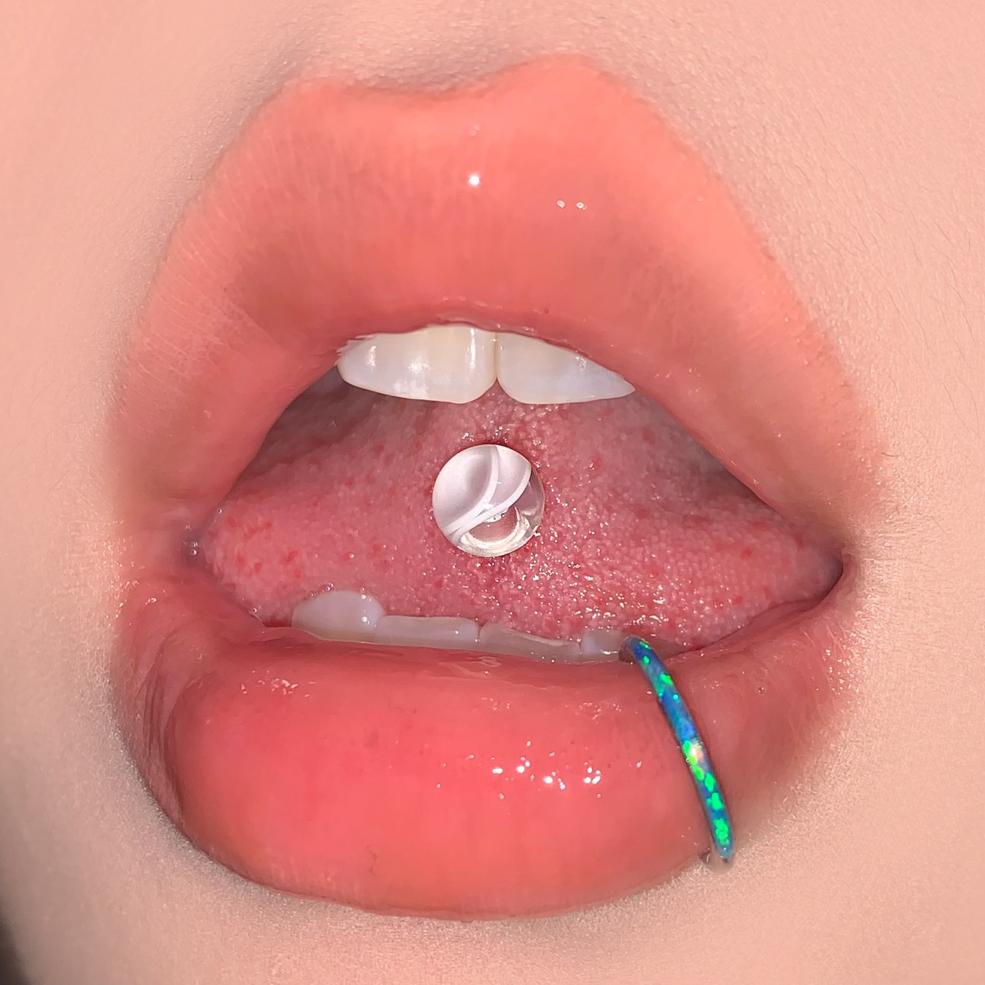 Cloud Pattern Acrylic Tongue Nail Steel Titanium External Thread Personalized Sweet and Cool Tongue Ring Hot Girl Piercing Jewelry - Image 2