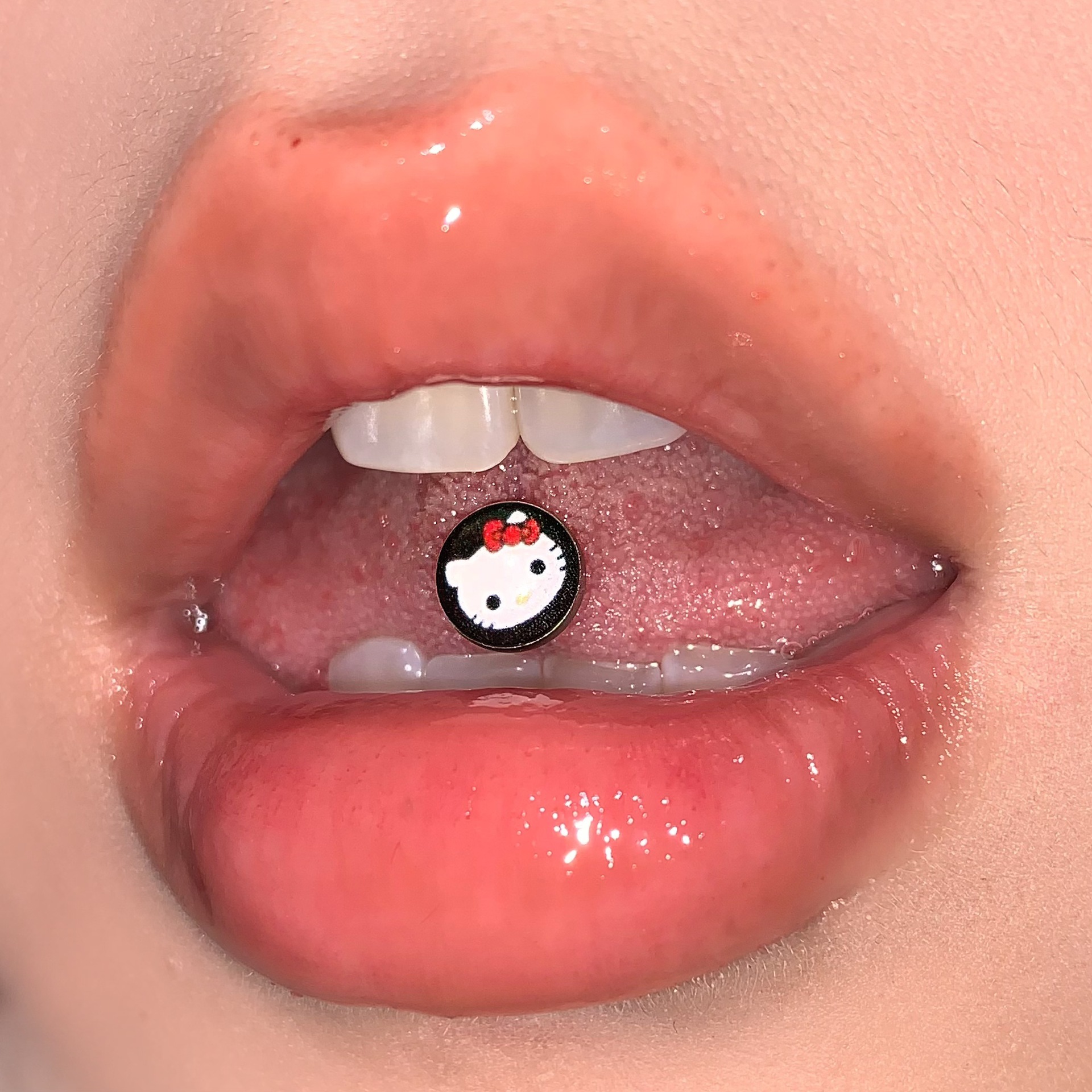 Hello Kitty Tongue Barbell 316L Surgical Steel External Thread Tongue Piercing Jewelry Wholesale - Image 4