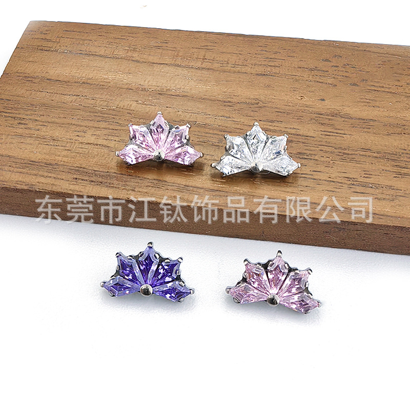 JT762 G23 Titanium Ear Bone Crown Fan Inlaid Zircon Body Piercing Earring - Image 4