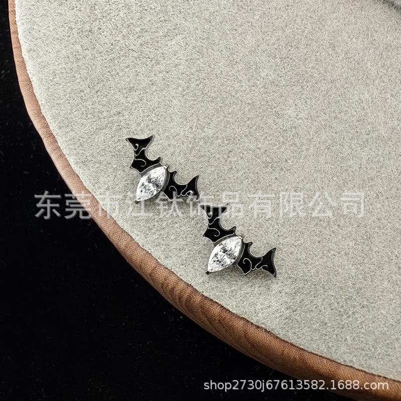 G23 Titanium Alloy Devil Wings CZ Stud Earring for Ear Piercing Jewelry - 1.2x10mm - Image 2