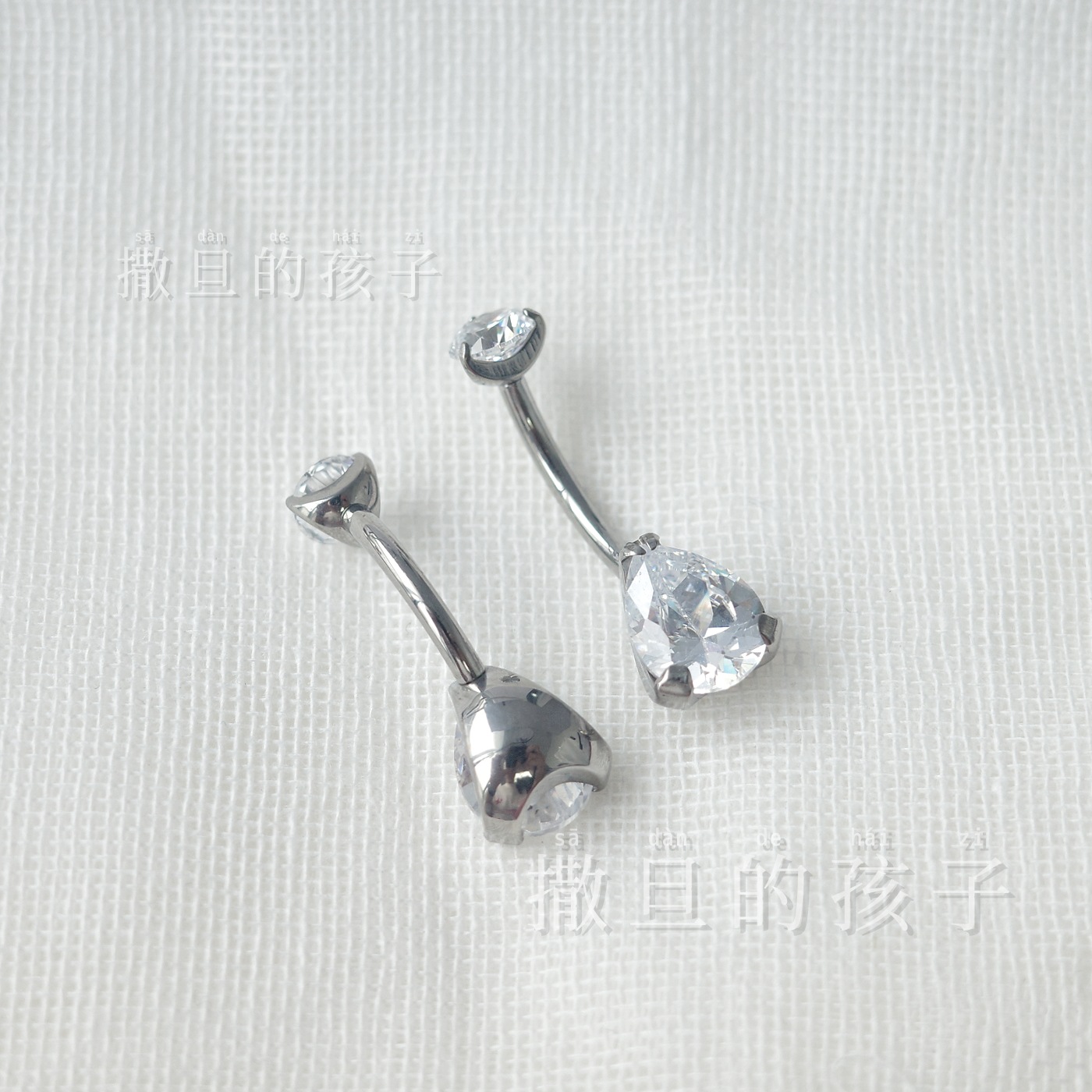 Titanium Alloy Navel Piercing - High-Polished F136 Navel Ring with 5A White Zirconia Water Drop-Shaped Stud, Internally Threaded - Image 4