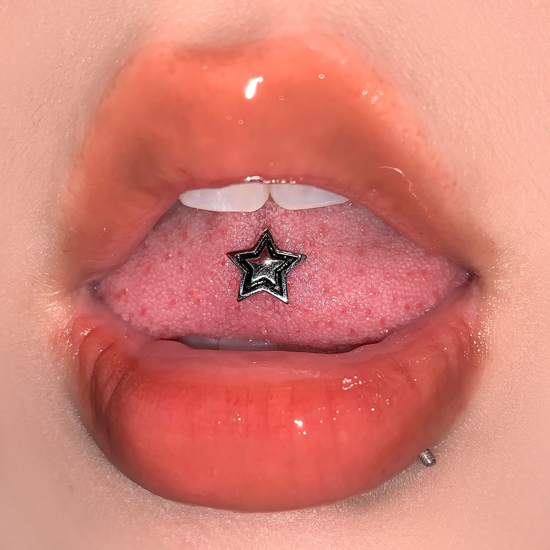 316L Titanium Steel External Thread Tongue Barbell - Black Five-Pointed Star Oral Piercing Jewelry Wholesale - Image 3