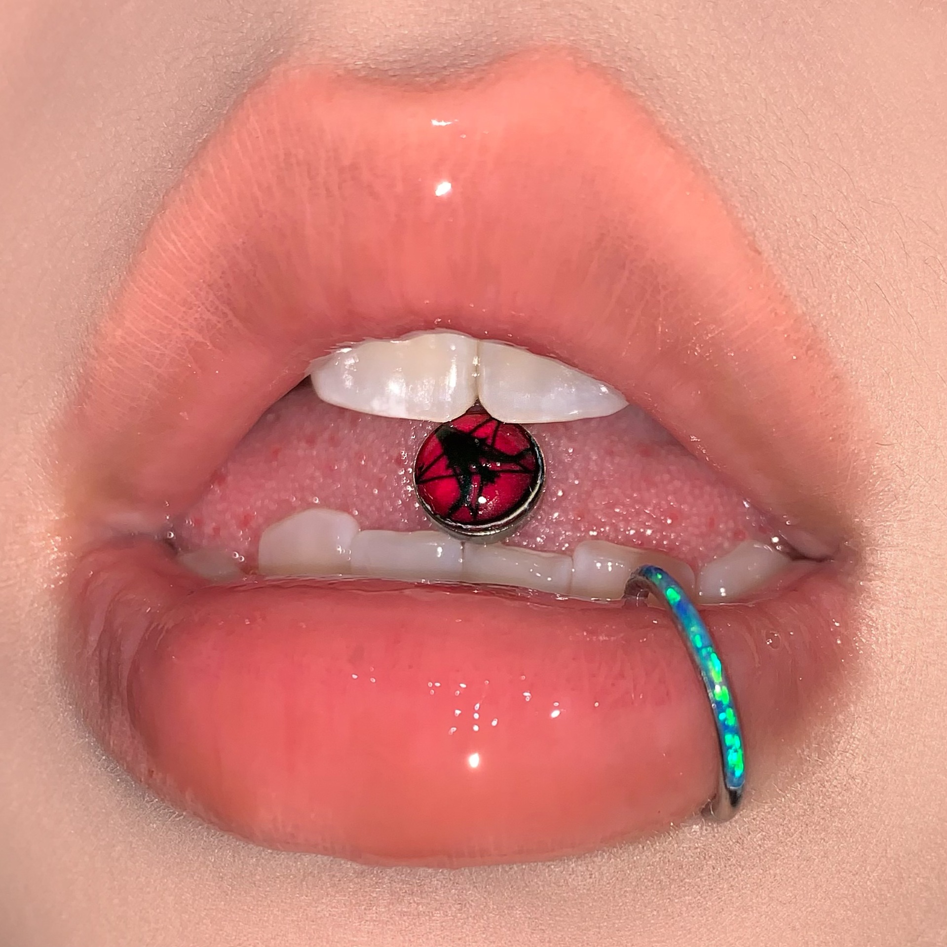 Red Five-Pointed Star Tongue Barbell 316L Surgical Steel External Thread Tongue Ring for Women - Image 2