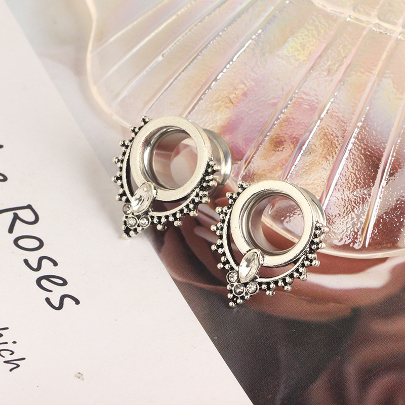 Trendy Punk Hollow Horn Auricle Large Ear Hole Jewelry Stainless Steel Integrated Auricle 2022 Fresh - Image 2