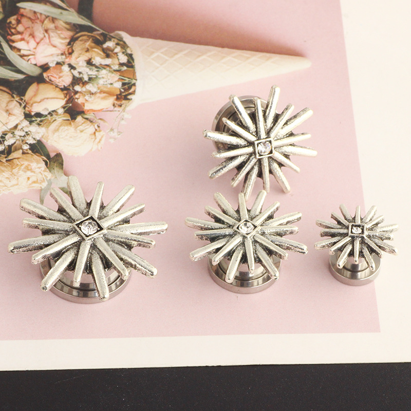 2022 Summer Stainless Steel Punk Heart-Shaped Ear Expander Plug Ear Piercing Jewelry - Image 4