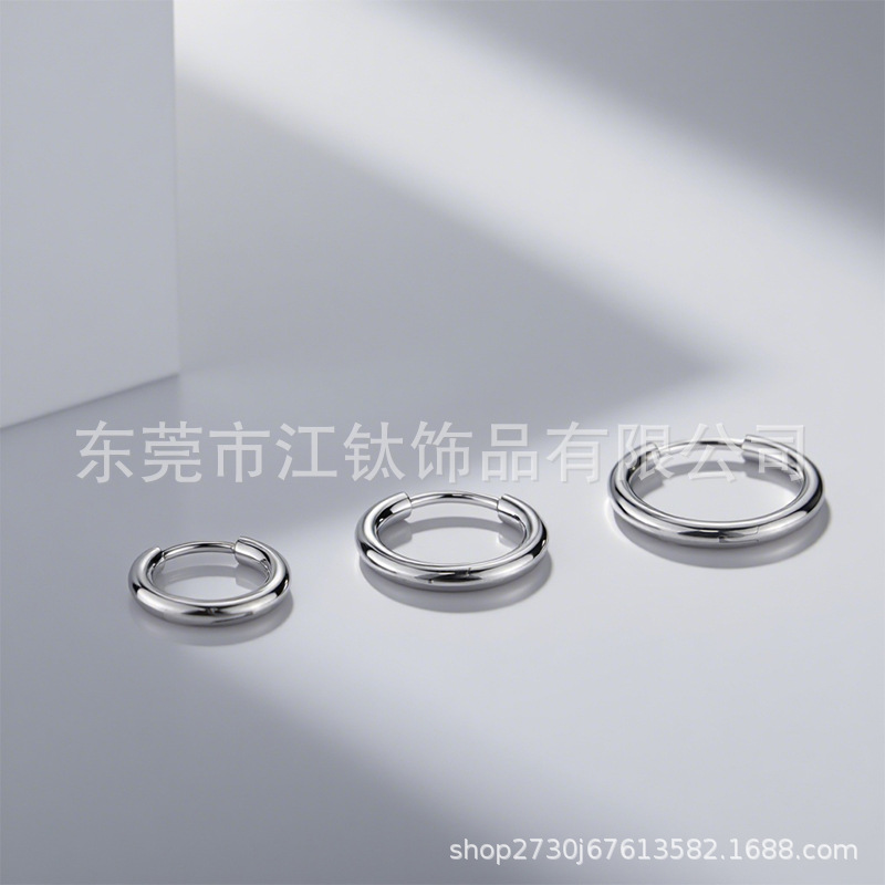 G23 Titanium Internally Threaded Circular Ear Hoop - Pinless Polished Piercing Jewelry - Image 3