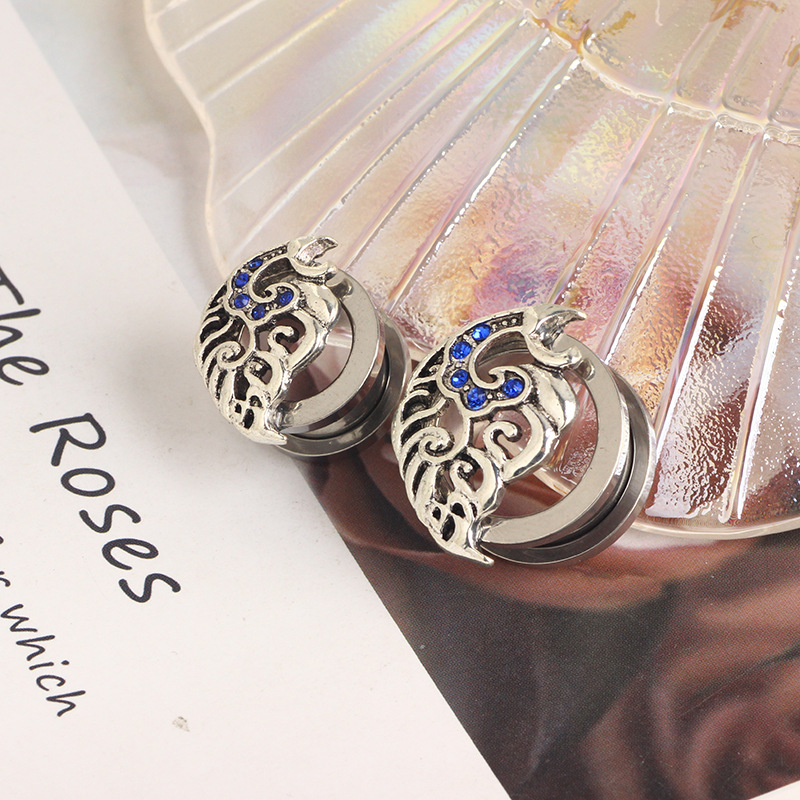 Stainless Steel Hollow Lace Ear Expander for Body Piercing Jewelry - 16mm Floral Design - Image 2