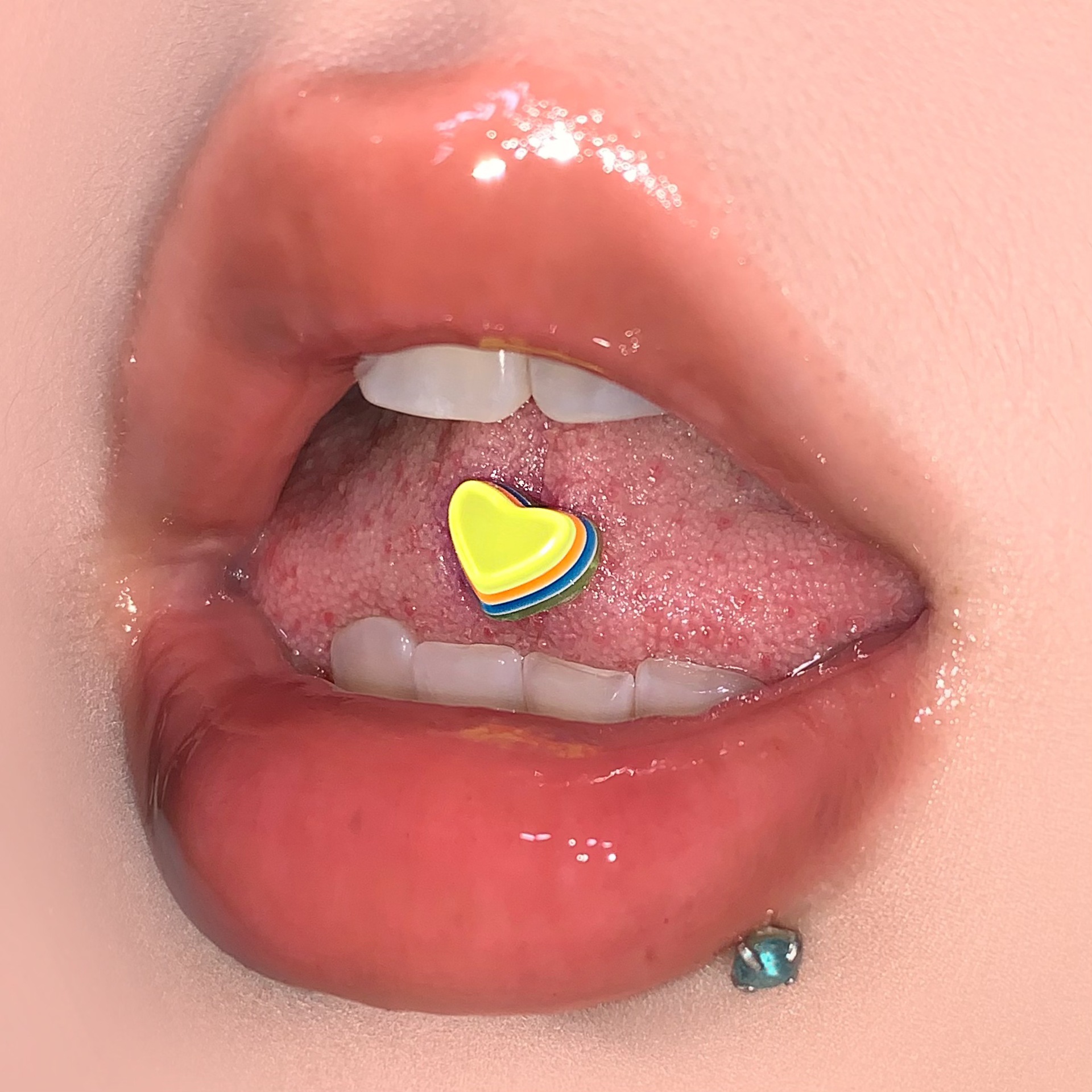 Color Acrylic Love Tongue Barbell 316L Surgical Steel External Thread Dopamine Sweet Cool Body Piercing Jewelry Wholesale - Image 2
