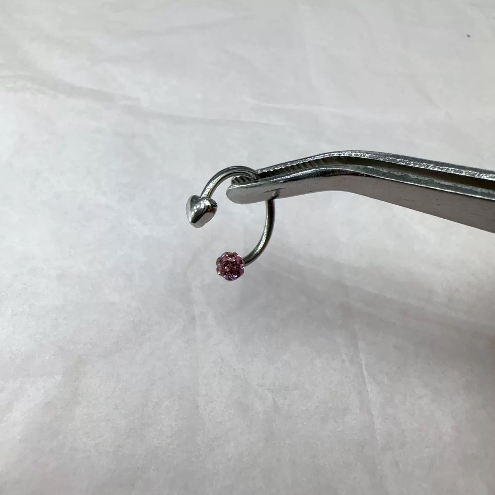 Heart-Shaped Diamond-Studded Lip Ring C Ring, Trendy Ins-Style Ear Bone Ring, Titanium Steel External Thread Piercing Jewelry Wholesale - Image 3
