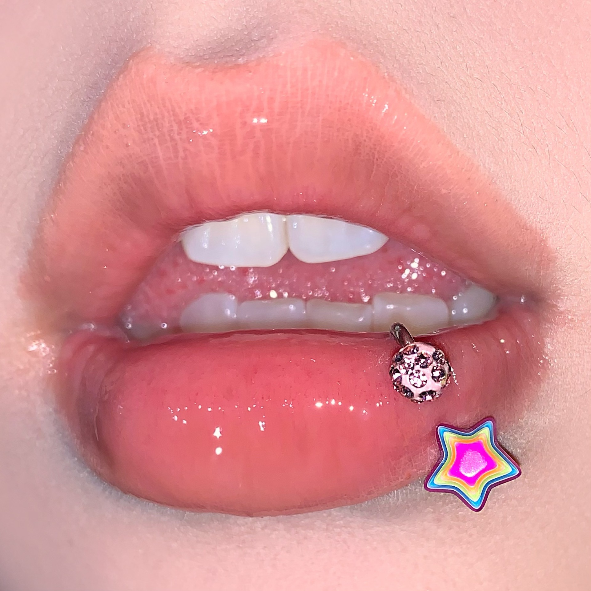 Dopamine Star Lip Ring, Sparkling Mud Ball Colorful Ear Bone Ring, Titanium Steel External Thread Piercing Jewelry Wholesale - Image 3
