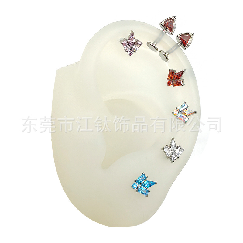 Maple Leaf Torch G23 Titanium Alloy Ear Stud with Cubic Zirconia – Gold, 14G, 10mm - Image 3