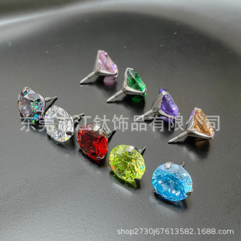 Titanium Long Teeth Ear Stud Three Claw with 5A Zircon G23 Titanium Alloy Body Piercing Jewelry Ear Bone Nail - Image 2