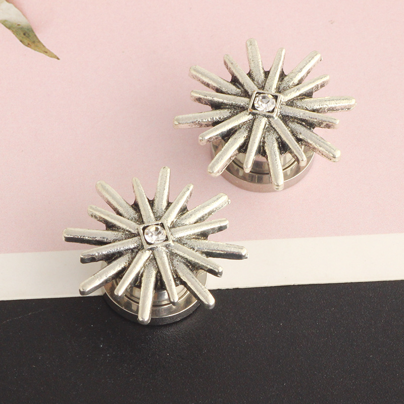 2022 Summer Stainless Steel Punk Heart-Shaped Ear Expander Plug Ear Piercing Jewelry - Image 5