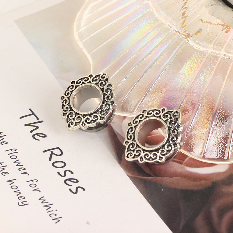 Retro Flower Hollow Ear Expander 16mm Ear Gauges Stainless Steel Body Jewelry - Image 4