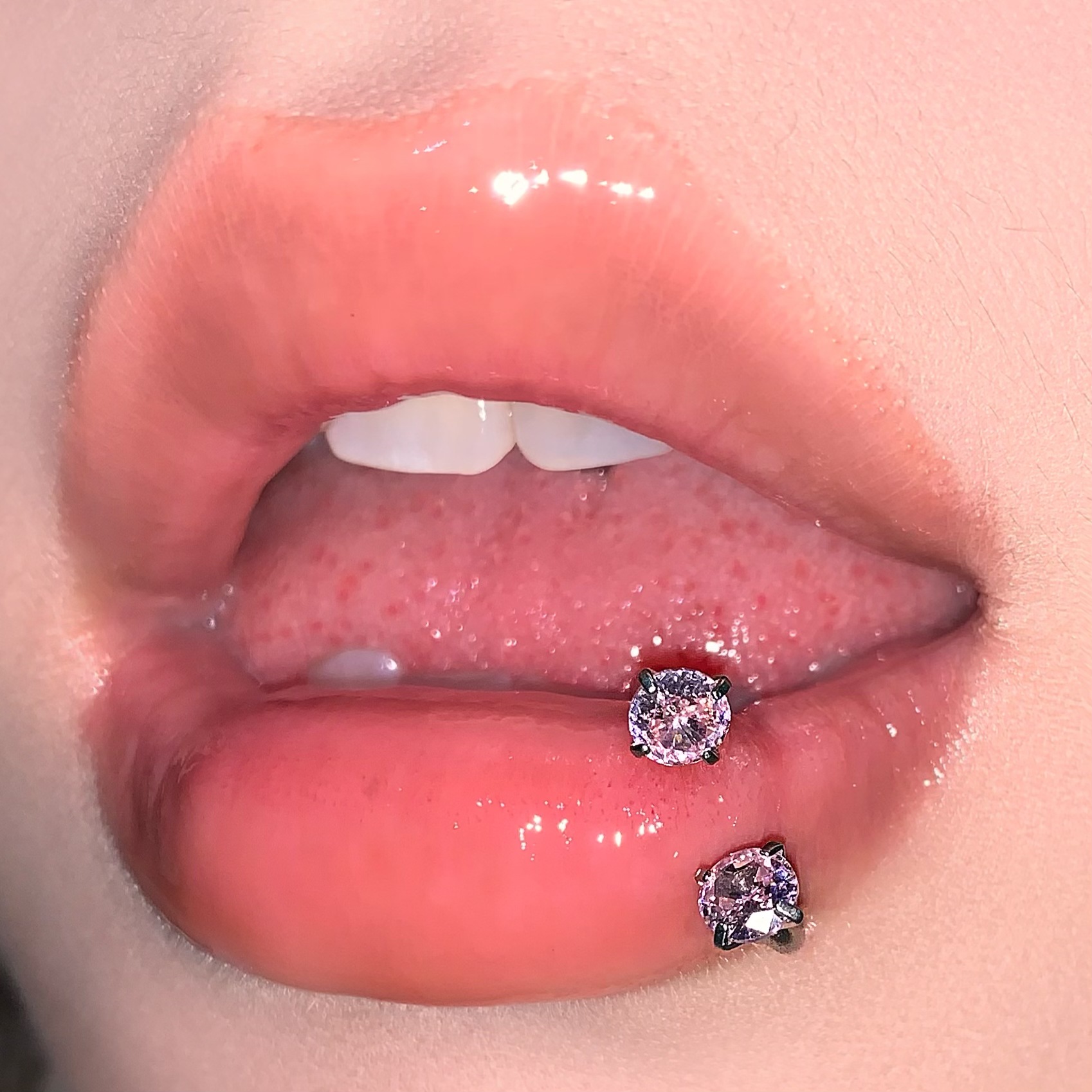 Flash Bright Stone Lip Ring Steel Titanium Inner Thread Horseshoe C Ring Lip Piercing Jewelry for Women - Image 2