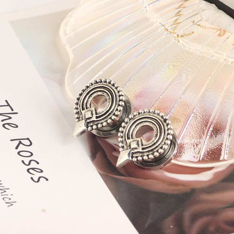 Stainless Steel Single Horn Ear Expander - New Chinese Style Cartilage Earring for Men and Women - Image 2