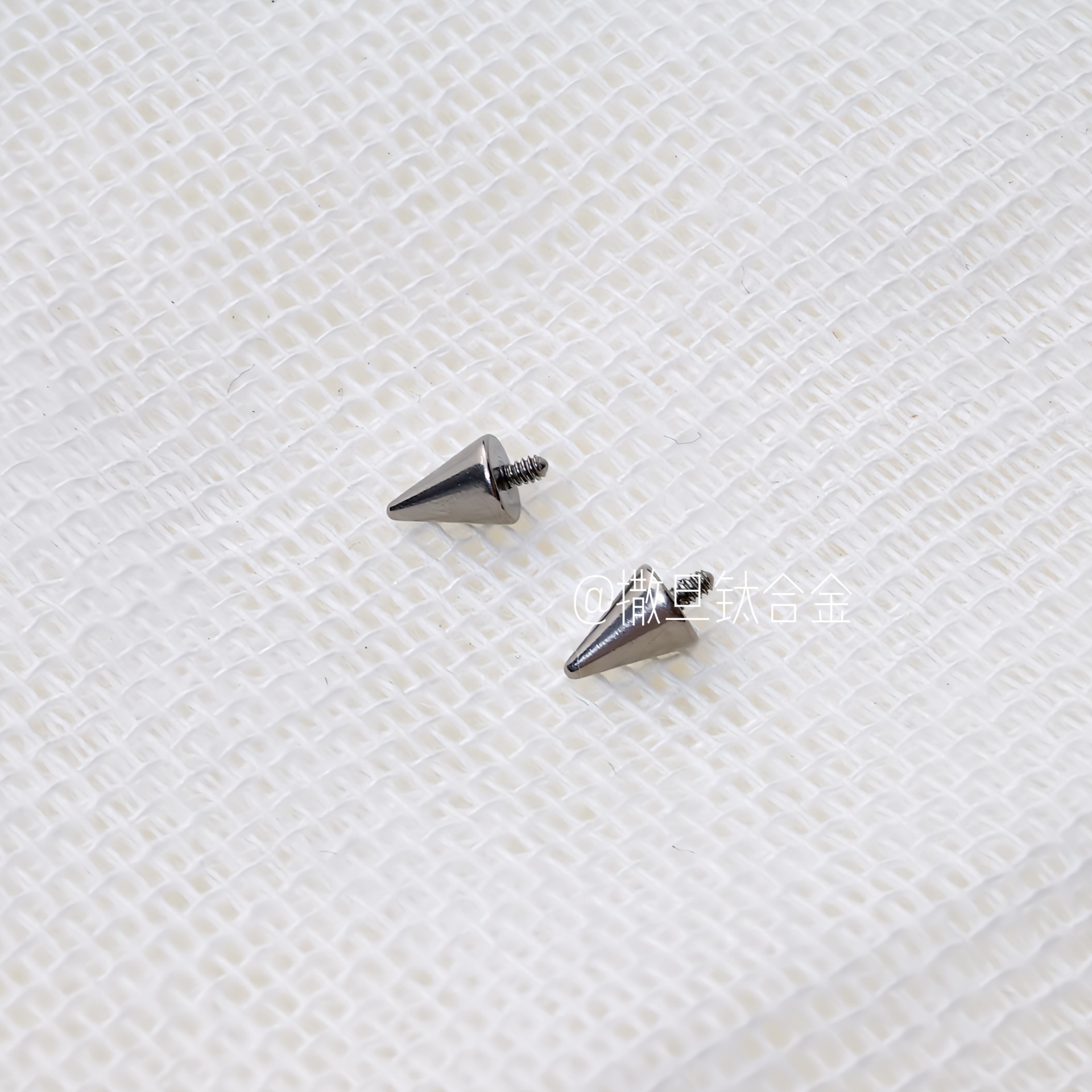 F136 Titanium Alloy Devil Nail Lip Piercing Replacement Stud - 16mm - Image 2