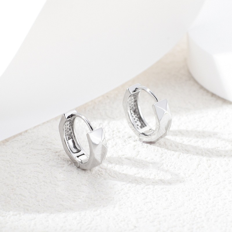 European American Rhombus Earrings High-End Girls Light Luxury Small Fragrance Earrings Elegant Glossy Earrings - Image 5